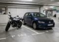 Lei confirma isso: os proprietários podem estacionar um carro e uma motocicleta na mesma vaga, mas o condomínio pode proibir