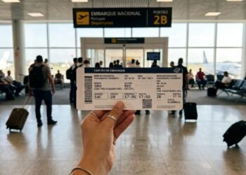 Aposentados do INSS podem comprar passagens aéreas por até R$ 200 em 2026