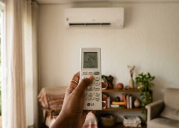 Ar-condicionado ligado o dia inteiro ou só quando precisa? Veja qual opção gasta menos