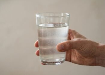 Como saber se a água do poço ou da torneira está própria para consumo e onde fazer a análise