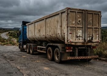 Motorista abandona caminhão com soja por dois dias, perde o seguro e fica com dívida de R$ 87 mil
