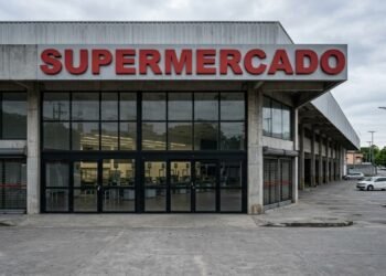Supermercados brasileiros terão nova rotina após proibição automática de abrir nos feriados