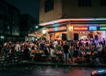 Lei do Silêncio não fixa horário único no Brasil e bares podem funcionar após as 22h