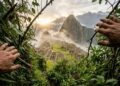Homem subiu uma montanha procurando uma cidade perdida, mas encontrou um lugar que o mundo inteiro passaria a chamar de maravilha