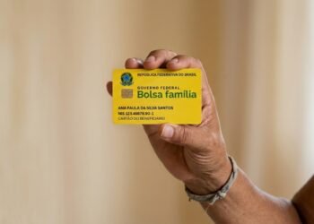 Novo projeto quer criar 13º benefício para quem recebe Bolsa Família em dezembro