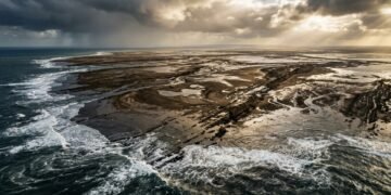 Há milhares de anos, o mar recuou 120 metros e revelou um continente habitado por humanos, cangurus e outros marsupiais
