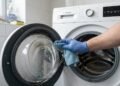 Com que frequência você deve limpar a borracha de vedação da porta da máquina de lavar para evitar que ela se rompa