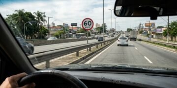 Nova regra altera limite de velocidade em estrada federal e projetos podem mudar outras vias em 2026