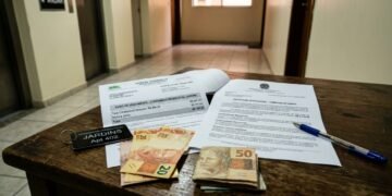 Morador ignora cobranças do condomínio, diz que não recebeu avisos e acaba condenado a pagar dívida