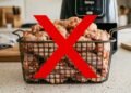 Dica valiosa faz a air fryer gastar menos luz e deixar a comida crocante