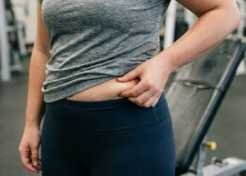 Você queima calorias na academia, mas recupera tudo fora dela sem perceber: os erros que travam o emagrecimento