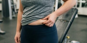 Você queima calorias na academia, mas recupera tudo fora dela sem perceber: os erros que travam o emagrecimento