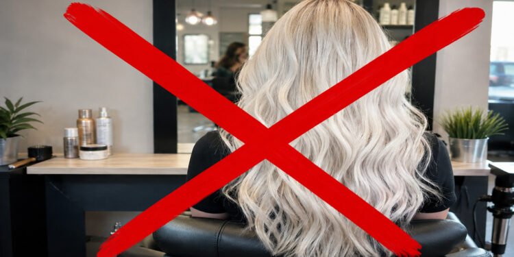 Adeus ao loiro platinado: esta é a cor de cabelo mais elegante, barata e fácil de manter em 2026