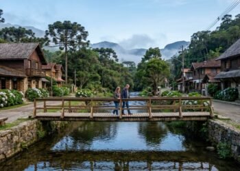 Com mais de 100 cachoeiras e um rio que separa dois estados, o vilarejo da Serra da Mantiqueira administrado por 3 prefeituras faz divisa com o parque nacional mais antigo do Brasil