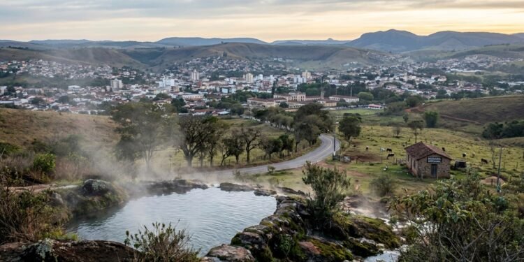 Araxá Cidade mineira das águas termais que nasceu dentro de uma cratera e reúne 19 países em torno de queijo