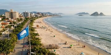Balneário Piçarras, Santa Catarina - 6,7 km de orla e nenhum trecho sem selo internacional: a cidade catarinense que virou a única do Brasil com Bandeira Azul em toda a praia