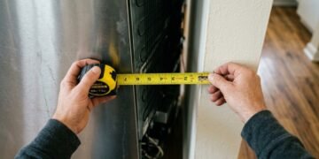 Especialista revela o erro comum na geladeira que pode aumentar a conta de luz sem ninguém perceber