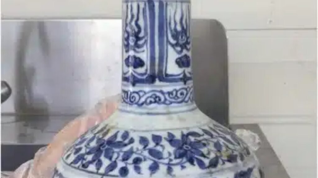 Cientistas descobrem naufrágio com 3,8 toneladas de porcelana chinesa na costa de Singapura