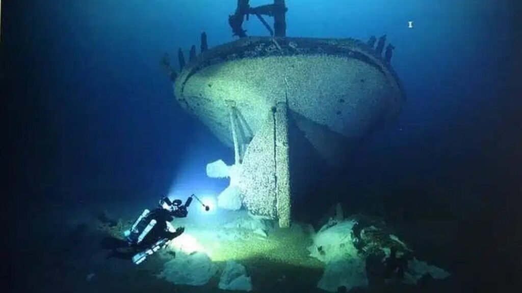 Após 60 anos submerso, mergulhador finalmente localiza o navio naufragado de 66 metros perdido em uma tempestade