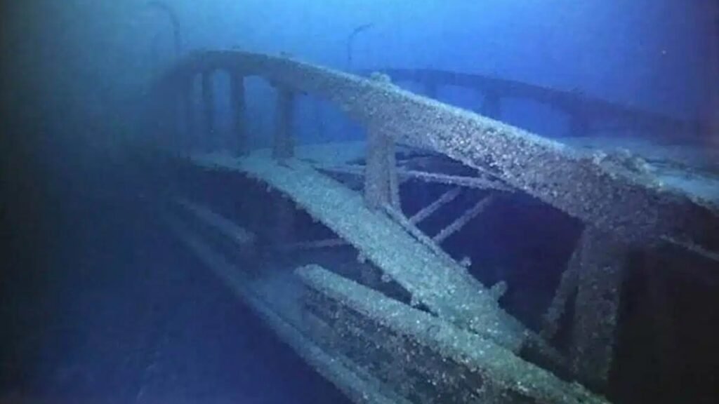 Após 60 anos submerso, mergulhador finalmente localiza o navio naufragado de 66 metros perdido em uma tempestade