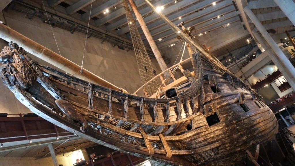 Criado para intimidar a Europa, o gigante navio de guerra sueco afundou em 20 minutos sem enfrentar nenhum inimigo