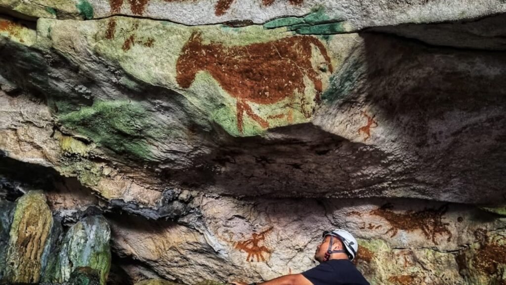 Pinturas deixadas por humanos há 40 mil anos na Indonésia revelaram que a arte complexa já existia muito além da Europa