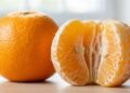 7 benefícios da laranja que vão além da vitamina C e podem ajudar a saúde da pele