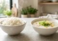 Arroz branco vs mingau de arroz: qual engorda mais? Comparação direta para quem está de olho na silhueta e quer fazer a melhor escolha
