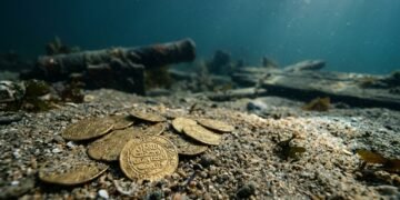 Mistério de mais de 400 moedas de ouro encontrado no fundo do mar é finalmente solucionado após quase 30 anos de investigação