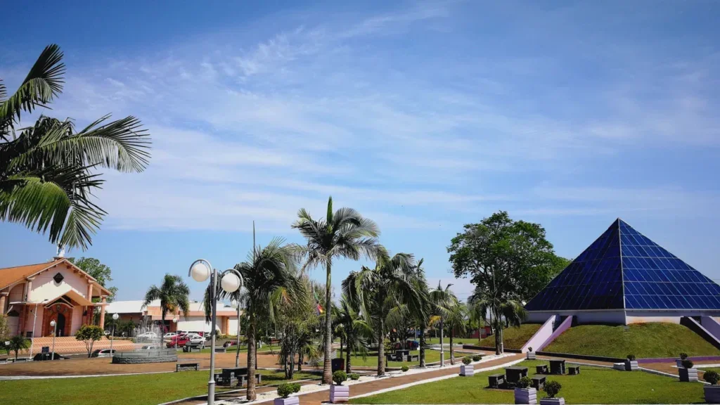Ametista do Sul — RS Esse município tem uma igreja com 40 toneladas de ametista incrustadas nas paredes