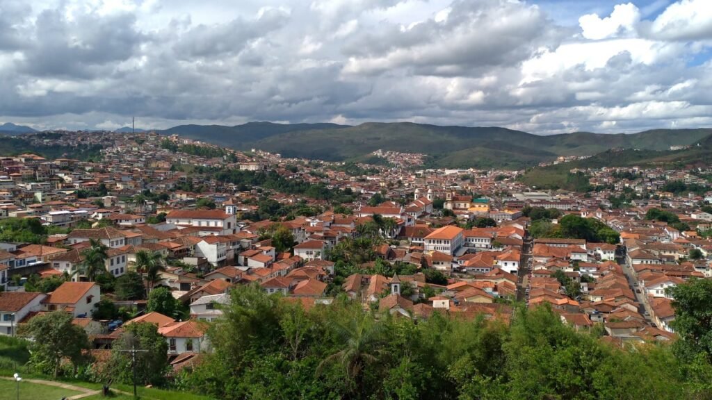 Mariana A primeira cidade e primeira capital de Minas foi a única projetada na prancheta antes de existir