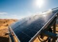Cientistas no Egito testam resfriamento com água que melhora painéis solares em até 24%