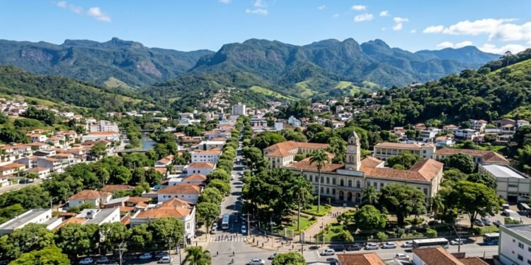 Itajubá reúne universidades, montanhas e bairros arborizados //