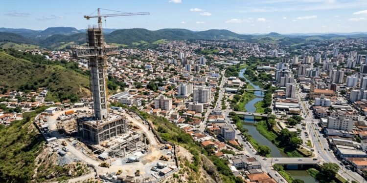 Divinópolis chama atenção pela moda e pela grande cruz //