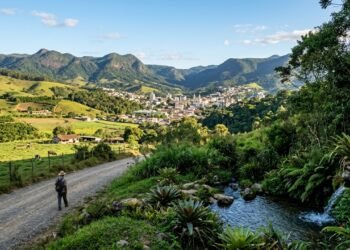 Extrema reúne montanhas, rios e áreas verdes preservadas //