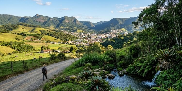 Extrema reúne montanhas, rios e áreas verdes preservadas //