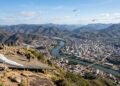 Governador Valadares reúne montanhas, rio e paisagens urbanas //