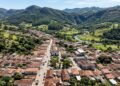 Bom Jardim de Minas reúne cachoeiras, serras e paisagens naturais //