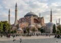 Cúpula da Hagia Sophia que parece flutuar há quase 1.500 anos