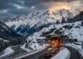 Túnel do Mont Blanc atravessa os Alpes entre França e Itália