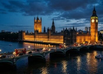 Palácio de Westminster funciona como uma pequena cidade parlamentar