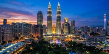 : Torres Petronas unidas por ponte de 750 toneladas