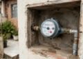 O hidrômetro pode denunciar uma perda de água que não deixa sinais visíveis dentro de casa