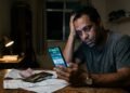 Homem faz 90 mil apostas em 7 meses, perde R$ 206 mil e bet é condenada a devolver tudo com indenização de R$ 8 mil