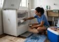 Não ignore o gelo no freezer: camada acima de 6 milímetros faz o aparelho perder eficiência
