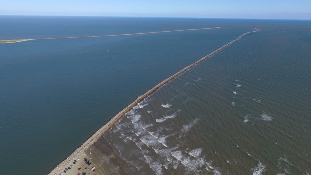 Praia do Cassino chama atenção pela paisagem que parece não ter fim //