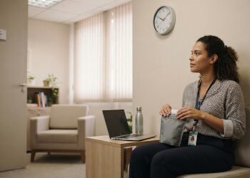 As pausas são garantidas durante a jornada e não substituem o intervalo comum do trabalho