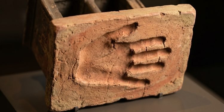 A marca provavelmente ficou registrada durante uma etapa da fabricação da peça
