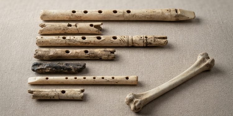 Reproduzir o som das peças permitiu investigar uma característica impossível de perceber apenas olhando os objetos