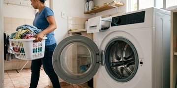 A água que permanece no interior precisa de tempo e circulação de ar para evaporar com mais facilidade